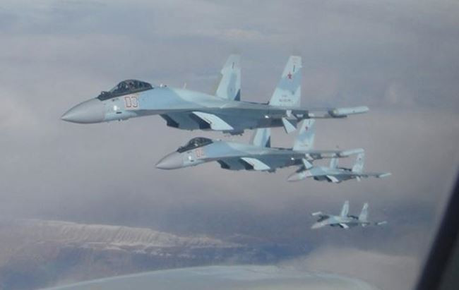 Biên đội 4 máy bay chiến đấu Su-35S Nga. Ảnh: Sina.