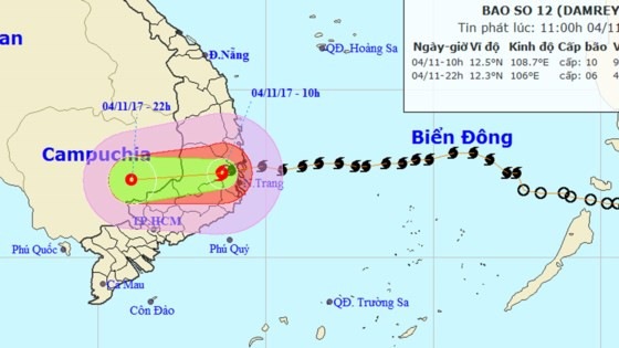 Vị trí và đường đi của bão số 12. Ảnh: TTDBKTTVTƯ Vị trí và đường đi của bão số 12. Ảnh: TTDBKTTVTƯ