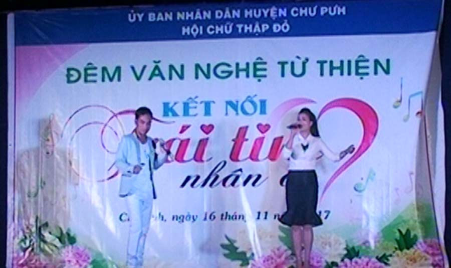  Tiết mục văn nghệ đêm nhân đạo từ thiện của Hội Chữ thập đỏ. Ảnh: Lê Trang