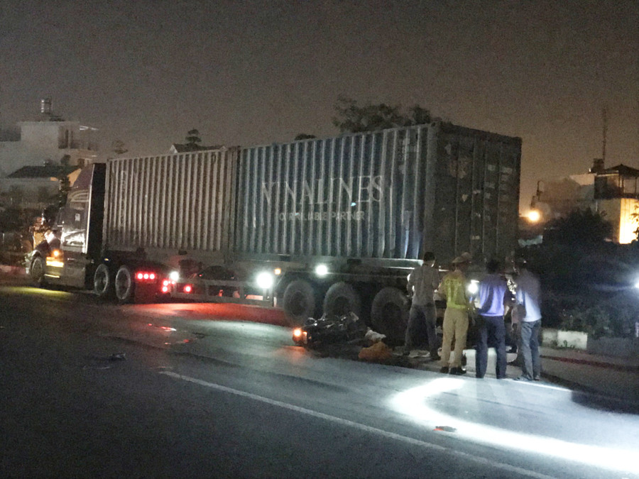 Cú va chạm liên hoàn đã khiến 1 người chết, 3 người bị thương.