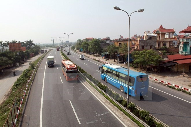 Đường cao tốc Bắc-Nam phía Đông giai đoạn 2017 - 2020 sẽ được lựa chọn các đoạn ưu tiên làm trước 654 km. Đường cao tốc Bắc-Nam phía Đông giai đoạn 2017 - 2020 sẽ được lựa chọn các đoạn ưu tiên làm trước 654 km.