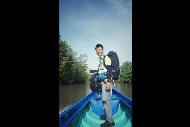 Máy tại đầm Sam của quê hương.