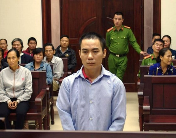 Bị cáo Chiển tại phiên tòa phúc thẩm Bị cáo Chiển tại phiên tòa phúc thẩm