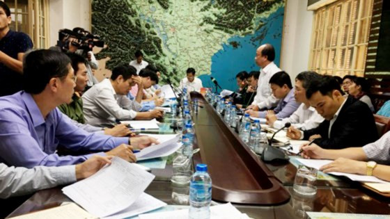 Cuộc họp nóng sáng nay về công tác ứng phó với bão Con voi