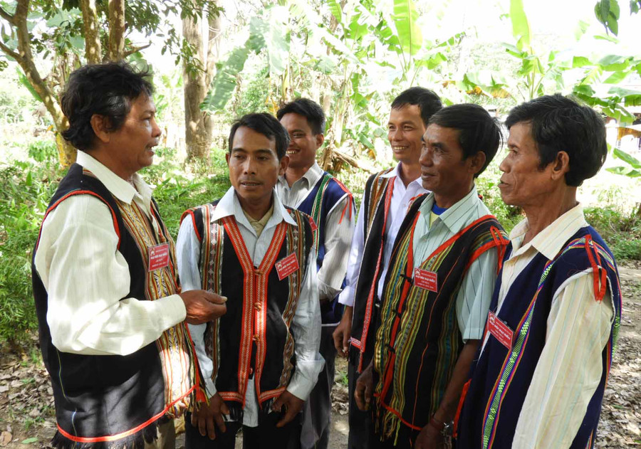 Trao đổi kinh nghiệm công tác MTTQ vùng dân tộc thiểu số. Ảnh: Thanh Nhật