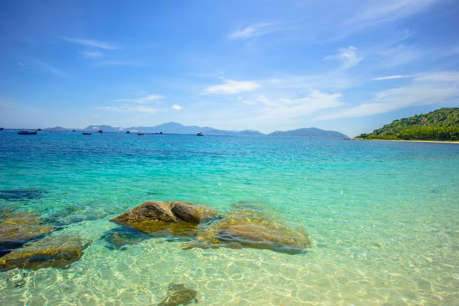  Bãi Tôm Hùm nước xanh trong như ngọc