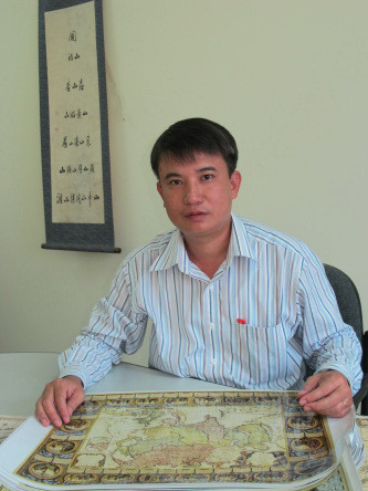 Ông Trần Đức Anh Sơn là người có nhiều bài viết về biển đảo. Ảnh: Đình Thiên