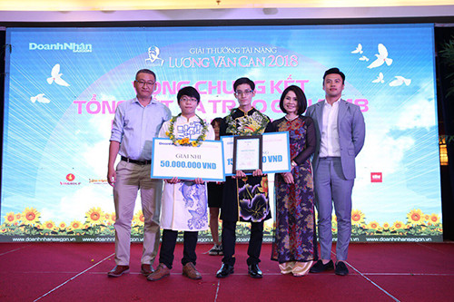 Bà Lâm trong buổi trao giải thưởng Lương Văn Can năm 2018. Ảnh: NVCC. Bà Lâm trong buổi trao giải thưởng Lương Văn Can năm 2018. Ảnh: NVCC.