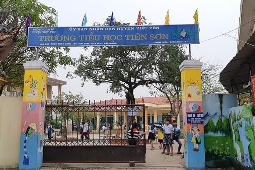 Trường Tiểu học Tiên Sơn - nơi xảy ra sự việc một số học sinh tố bị thầy giáo dâm ô. Ảnh: VTV
