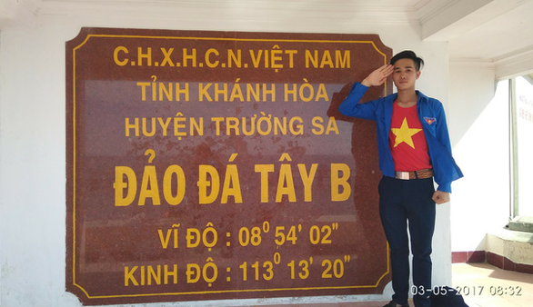 Nguyễn Văn Huỳnh trong chuyến ra thăm Trường Sa trên hành trình “Tuổi trẻ vì biển đảo quê hương” - Ảnh: H.N.V.