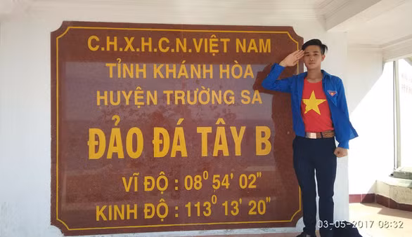 Nguyễn Văn Huỳnh trong chuyến ra thăm Trường Sa trên hành trình “Tuổi trẻ vì biển đảo quê hương” - Ảnh: H.N.V.