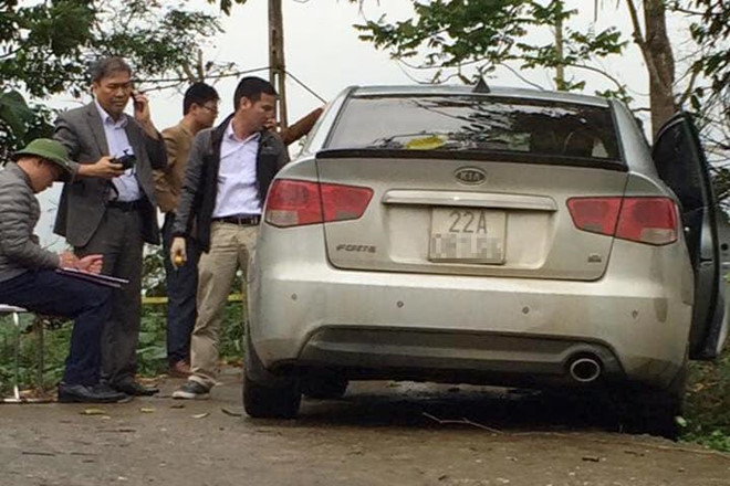 Chiếc ôtô liên quan vụ án được tìm thấy ngay trong ngày xảy ra vụ án. Ảnh: C.P. Chiếc ôtô liên quan vụ án được tìm thấy ngay trong ngày xảy ra vụ án. Ảnh: C.P.