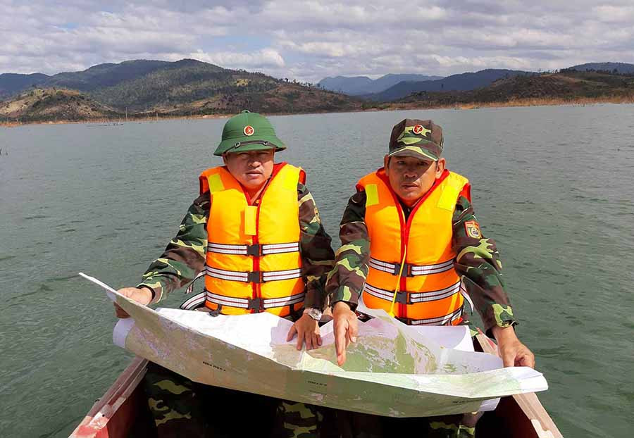 Các đơn vị tuần tra trên sông Sê San khu vực tiếp giáp. Ảnh: Vĩnh Hoàng