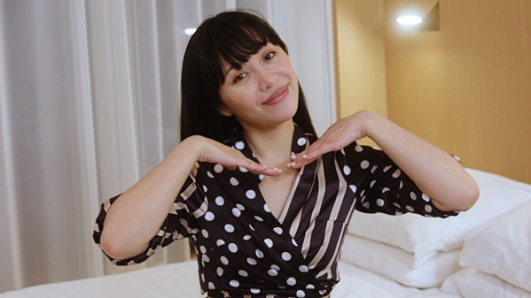 Michelle Phan chia sẻ, làn da của cô trở nên khô hơn từ sau tuổi 25 nên cô đặc biệt chú trọng khâu dưỡng ẩm.  Michelle Phan chia sẻ, làn da của cô trở nên khô hơn từ sau tuổi 25 nên cô đặc biệt chú trọng khâu dưỡng ẩm.