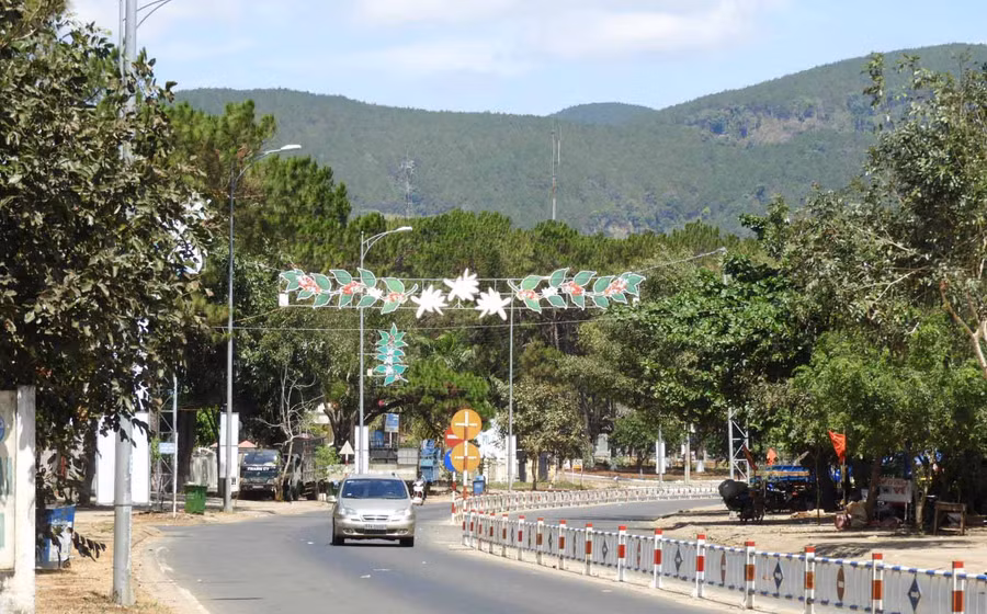 Một góc trung tâm huyện Mang Yang. Ảnh: Thanh Nhật 