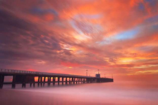 Pond Richry, Tamilnadu: Pond Richry là một thị trấn nhỏ ở phía nam Ấn Độ với di sản thuộc địa Pháp được bảo tồn tốt. Vẻ đẹp phong cảnh và những bãi biển hoang sơ thu hút khách du lịch từ khắp nơi trên thế giới.