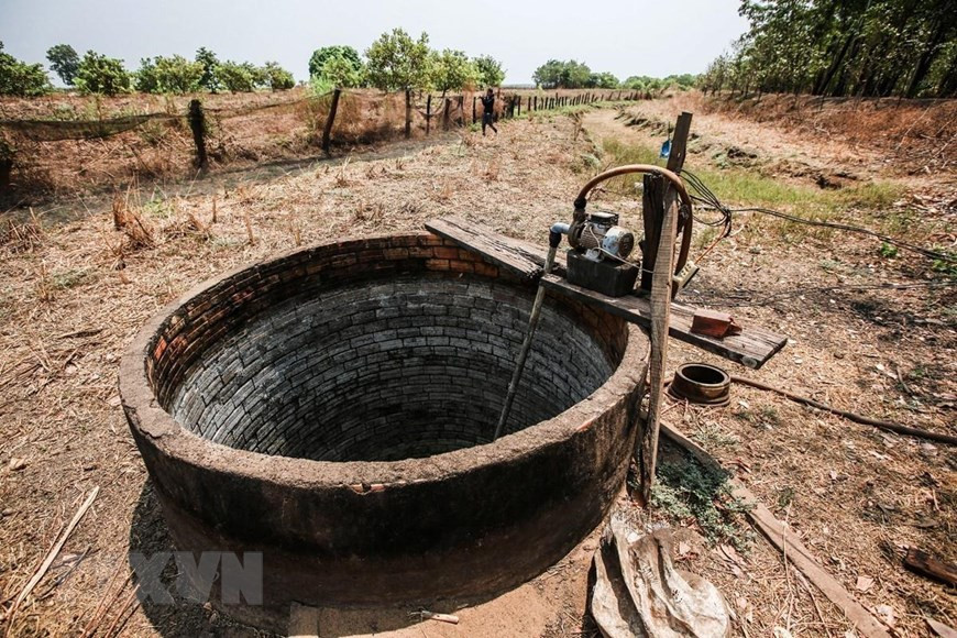  Những chiếc giếng khơi giữ nước tưới tiêu giờ trở nên thừa thãi ở khắp nơi.