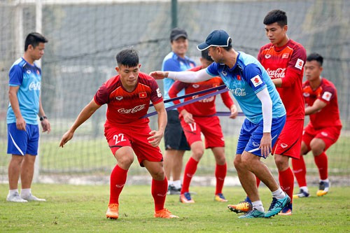 U23 Việt Nam chuẩn bị kỹ thể lực để đối phó với U23 Indonesia đầy mạnh mẽ Ảnh: Hải Anh
