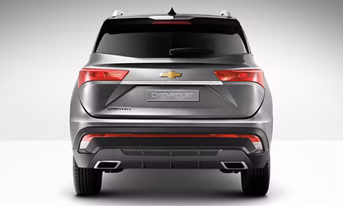 Thiết kế sau phong cách, ống xả kép, cánh lướt gió.