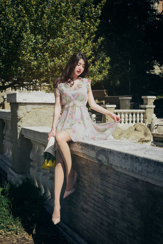 Voan lụa mềm mại vừa thông thoáng vừa tạo dựng hình ảnh sexy và duyên dáng cho bạn gái khi đi dạo phố. Voan lụa mềm mại vừa thông thoáng vừa tạo dựng hình ảnh sexy và duyên dáng cho bạn gái khi đi dạo phố.