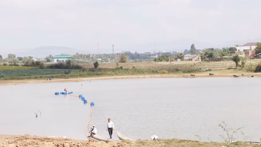 Hệ thống bơm nước thô phụ. Ảnh: Ngọc Minh