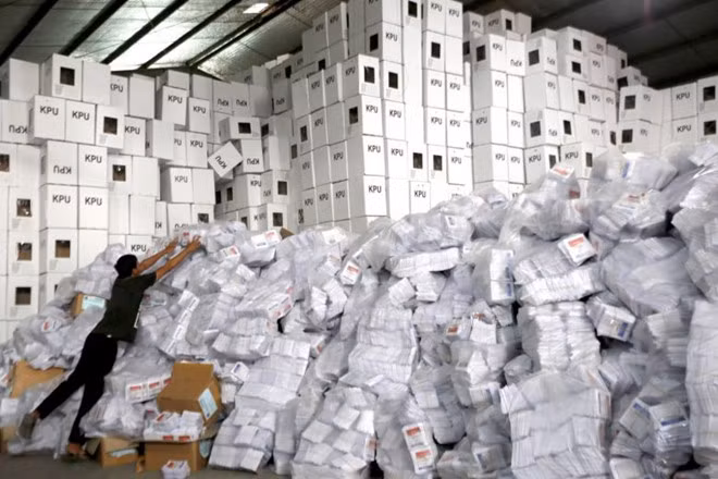  Phiếu bầu đã được in và lưu trong kho ở thủ đô Jakarta-Reuters