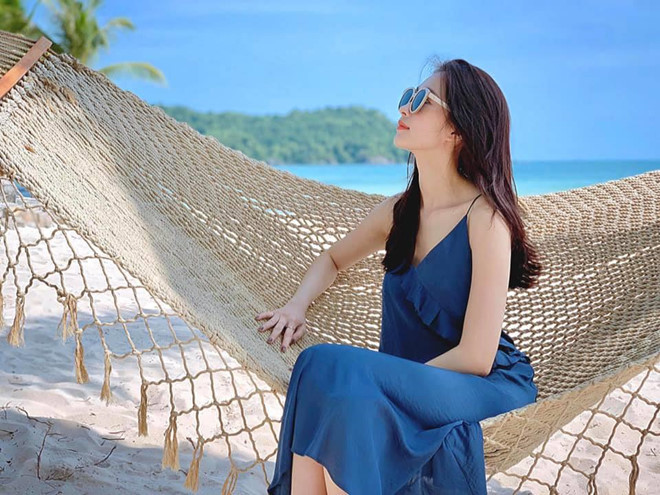 Đặng Thu Thảo cũng được biết đến như Hoa hậu Việt Nam có đời sống riêng tư viên mãn nhất khi cô kết hôn với người chồng thành đạt, cũng là mối tình đẹp và sâu đậm nhiều năm. Sau khi kết hôn, cô sớm sinh con cho nhà chồng.