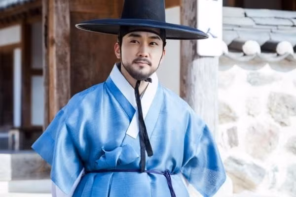 “Nhật ký ánh sáng” còn có sự tham gia diễn xuất của tài tử Song Seung Hun. (Ảnh: VTV)