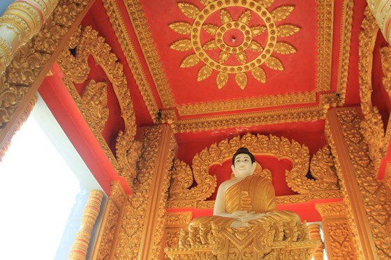  Trung tâm tháp được thờ tượng Phật Thích Ca