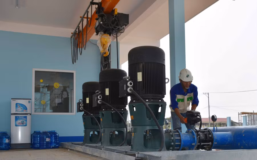 Trạm bơm nước cung cấp cho khách hàng. Ảnh: Phạm Sang