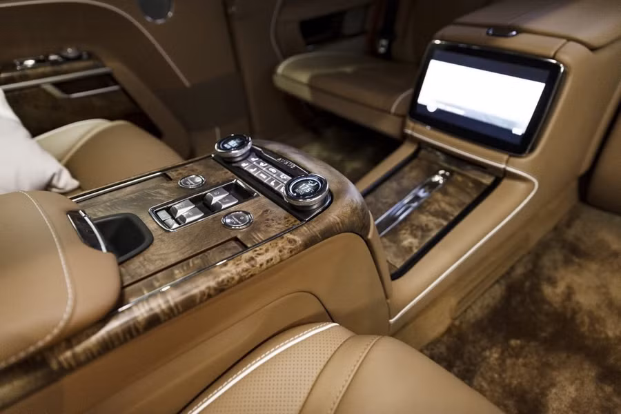 Nội thất bản limousine
