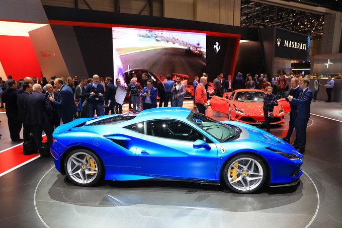 Nặng 1.330 kg, Ferrari F8 Tributo nhẹ hơn 488 GTB gần 40 kg. Những đường cong đặc trưng thương hiệu 