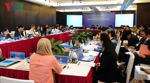 Toàn cảnh Cuộc họp lần thứ 11 Nhóm giữa kỳ Diễn đàn Khu vực ASEAN về An ninh biển. Toàn cảnh Cuộc họp lần thứ 11 Nhóm giữa kỳ Diễn đàn Khu vực ASEAN về An ninh biển.