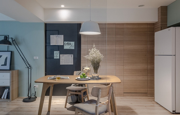 Vốn là người bận rộn, không có nhiều thời gian nấu nướng nên ở phần bếp gia chủ thu nhỏ lại để chừa không gian cho những chức năng khác. Vốn là người bận rộn, không có nhiều thời gian nấu nướng nên ở phần bếp gia chủ thu nhỏ lại để chừa không gian cho những chức năng khác.