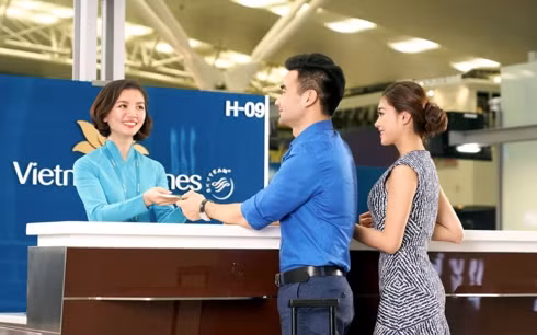  Các hãng hàng không thường “tung” ra nhiều khuyến mại hấp dẫn vào mùa Hè, nổi bật là chương trình “Chào hè” vào tháng 3 hằng năm của Vietnam Airlines.