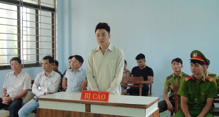 Đối tượng Chu Đức Nghiệp tại phiên tòa xét xử. Ảnh: Văn Ngọc Đối tượng Chu Đức Nghiệp tại phiên tòa xét xử. Ảnh: Văn Ngọc