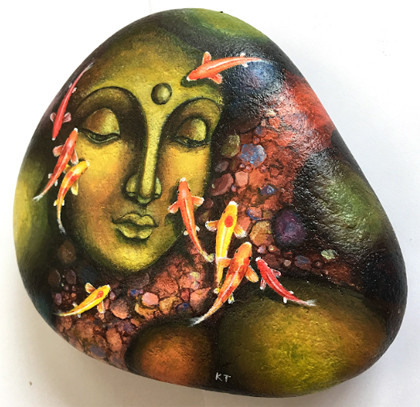 Tranh của Kiên khác biệt trên thị trường vì màu sắc hài hòa, nhân vật có hồn. Ảnh: Trọng Nghĩa. Tranh của Kiên khác biệt trên thị trường vì màu sắc hài hòa, nhân vật có hồn. Ảnh: Trọng Nghĩa.