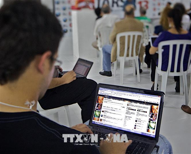 Facebook đã lưu trữ khoảng 600 triệu mật khẩu truy cập của người dùng mạng xã hội mà không hề mã hóa. Ảnh: AFP/TTXVN Facebook đã lưu trữ khoảng 600 triệu mật khẩu truy cập của người dùng mạng xã hội mà không hề mã hóa. Ảnh: AFP/TTXVN