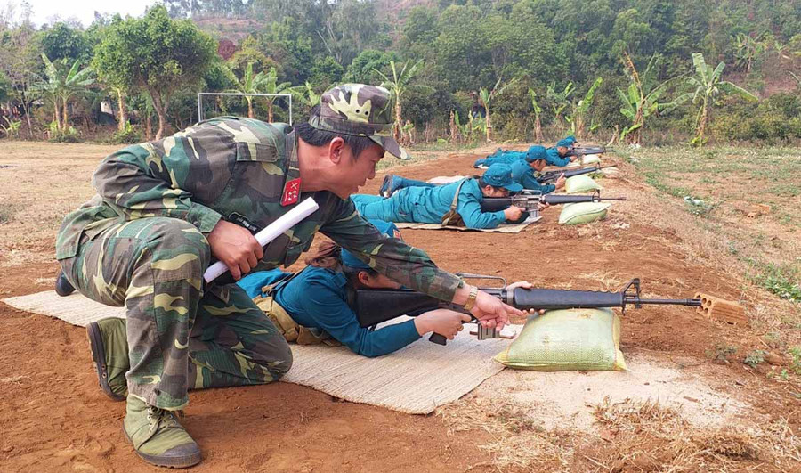 Huấn luyện kỹ thuật bắn sung bộ binh AR15. Ảnh: Ngọc Sang Huấn luyện kỹ thuật bắn sung bộ binh AR15. Ảnh: Ngọc Sang