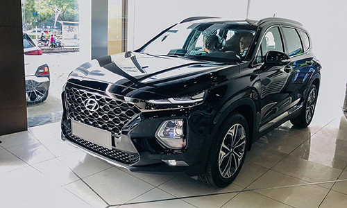 Hyundai Santa Fe 2019 tại một đại lý ở TP HCM. Hyundai Santa Fe 2019 tại một đại lý ở TP HCM.