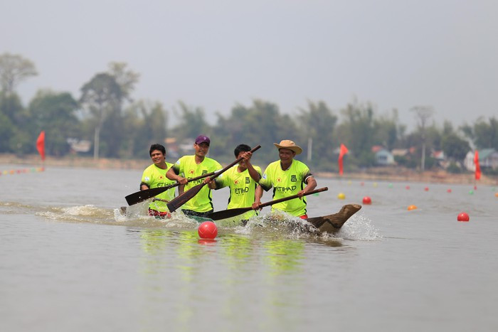 ..... nội dung thuyền 4 người... ..... nội dung thuyền 4 người...
