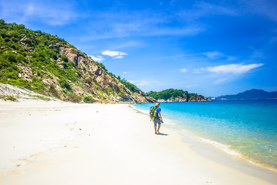  Bãi Cồn rất vắng khách và hoang sơ