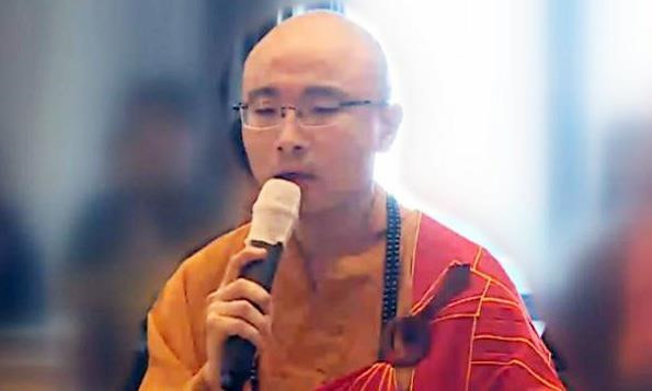 Ma túy trong phòng của nhà sư có quan hệ đồng tính ảnh 1 Khai Hoành Pháp Sư từng giữ chức Thư kí giáo hội phật giáo Trung Quốc. Ảnh: TVBS.