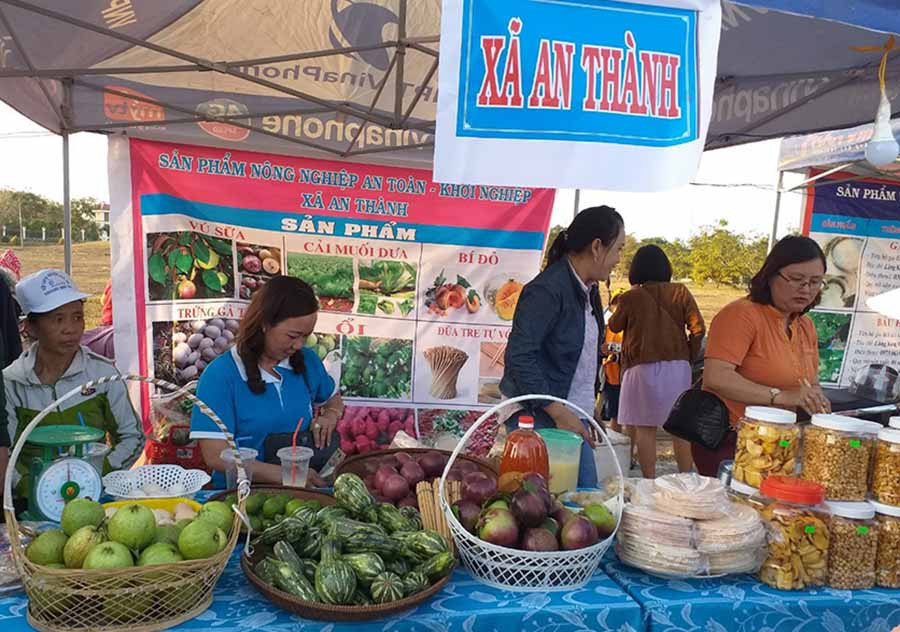  Sản phẩm khởi nghiệp của phụ nữ thường bắt đầu từ những điều rất thực tế, bình thường nhưng mang lại hiệu quả cao. Ảnh: N.B