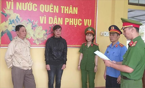  Cơ quan chức năng đọc lệnh bắt tạm giam Hoàng Thị Nhiên