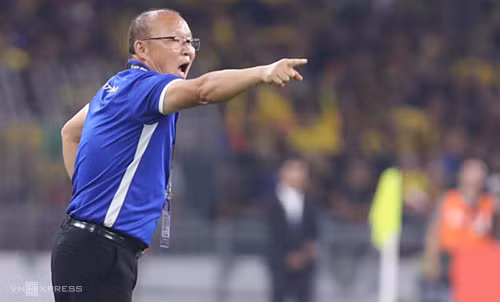 Ông Park giúp bóng đá Việt Nam tạo được vị thế hoàn toàn khác trong hơn một năm qua. Ảnh: Đức Đồng.