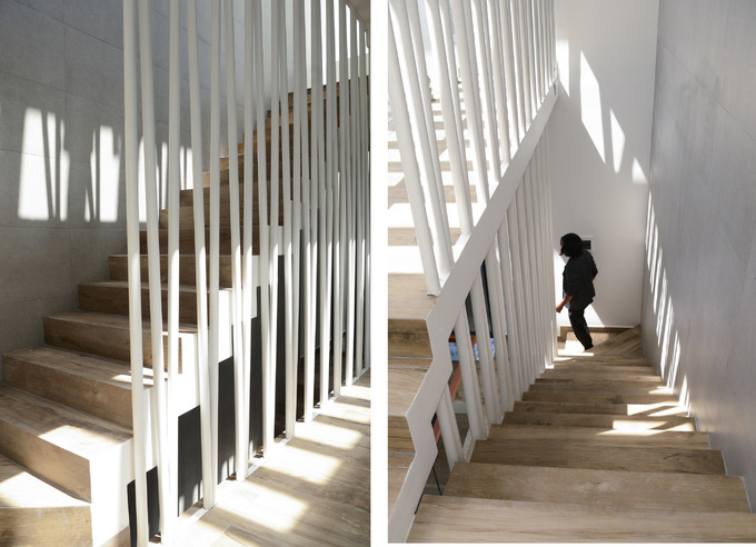 Cầu thang không chỉ là luồng giao thông trong nhà mà còn là không gian giúp người đi có cảm giác thư giãn như đi dạo. Một hệ thống lan can với sắt phi 40 được dựng lên, vừa giúp bảo vệ an toàn cho trẻ nhỏ, vừa như một điểm nhấn trang trí. Cầu thang không chỉ là luồng giao thông trong nhà mà còn là không gian giúp người đi có cảm giác thư giãn như đi dạo. Một hệ thống lan can với sắt phi 40 được dựng lên, vừa giúp bảo vệ an toàn cho trẻ nhỏ, vừa như một điểm nhấn trang trí.