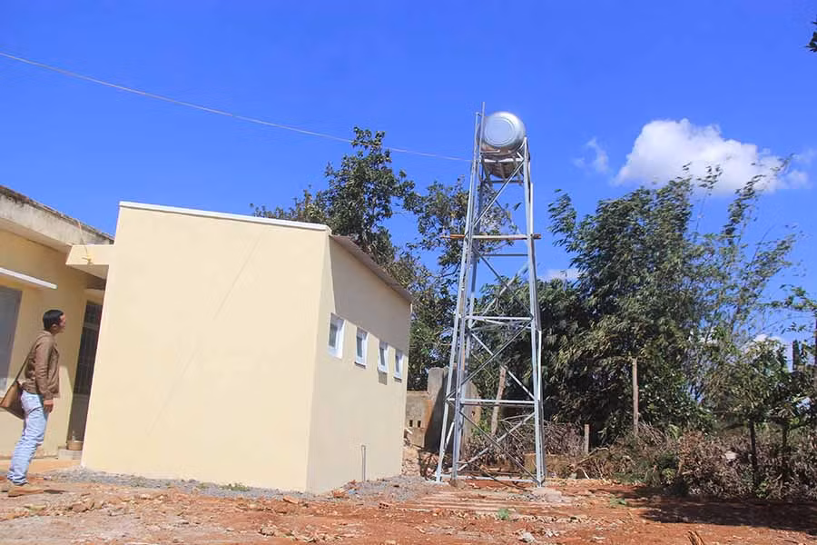  Nhiều hạng mục thuộc dự án xây mới, cải tạo 6 công trình cấp nước, nhà vệ sinh trạm y tế đã cơ bản hoàn thành. Ảnh: Gia Nguyễn