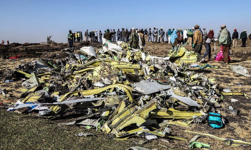 Các mảnh vỡ của máy bay Ethiopian Airlines tại hiện trường. Ảnh: AFP. Các mảnh vỡ của máy bay Ethiopian Airlines tại hiện trường. Ảnh: AFP.