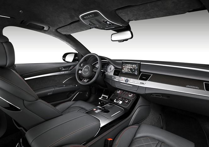 Audi khuyến cáo chủ xe nếu ngửi thấy mùi xăng trong xe thì nên mang ngay đến đại lý.